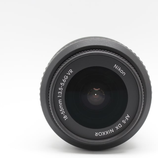 D3200 18-55 VR レンズキット "レッド"