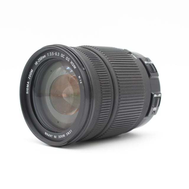 18-250mm F3.5-6.3 DC MACRO OS HSM キヤノン用