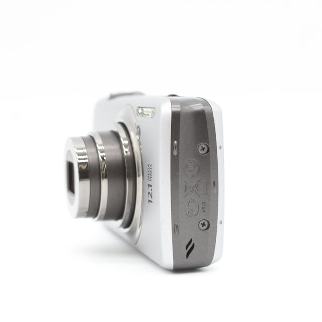 IXY DIGITAL 930 IS "シルバー"