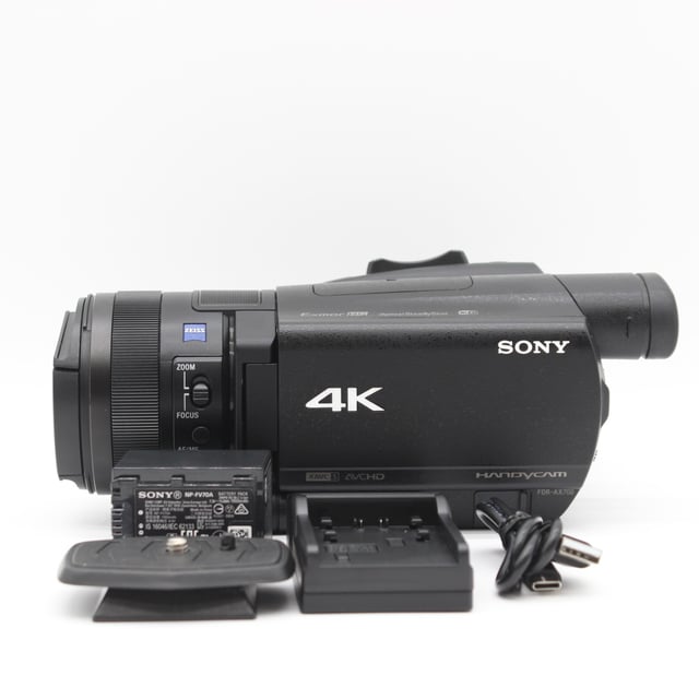 FDR-AX700