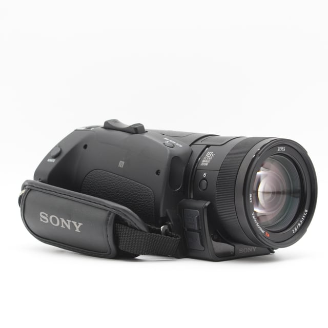 FDR-AX700