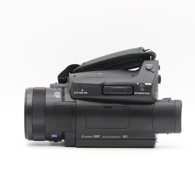 FDR-AX700