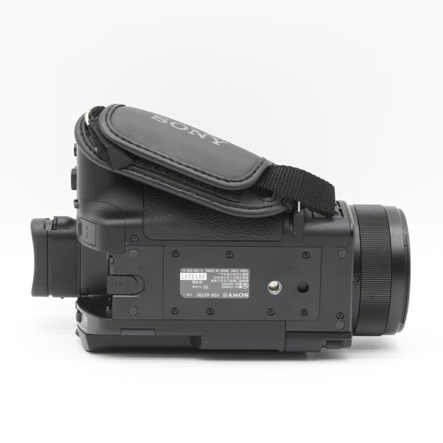 FDR-AX700