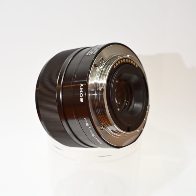 E 35mm F1.8 OSS SEL35F18