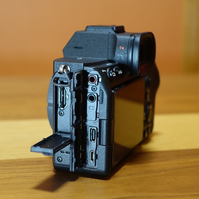 α7 IV ILCE-7M4 ボディ