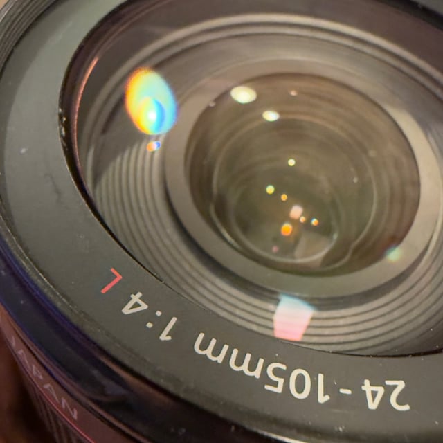 RF 24-105mm F4 L IS USM