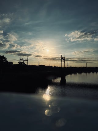 ふとした時の朝の日です