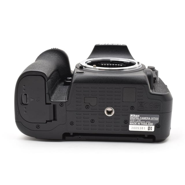 D7500 ボディ
