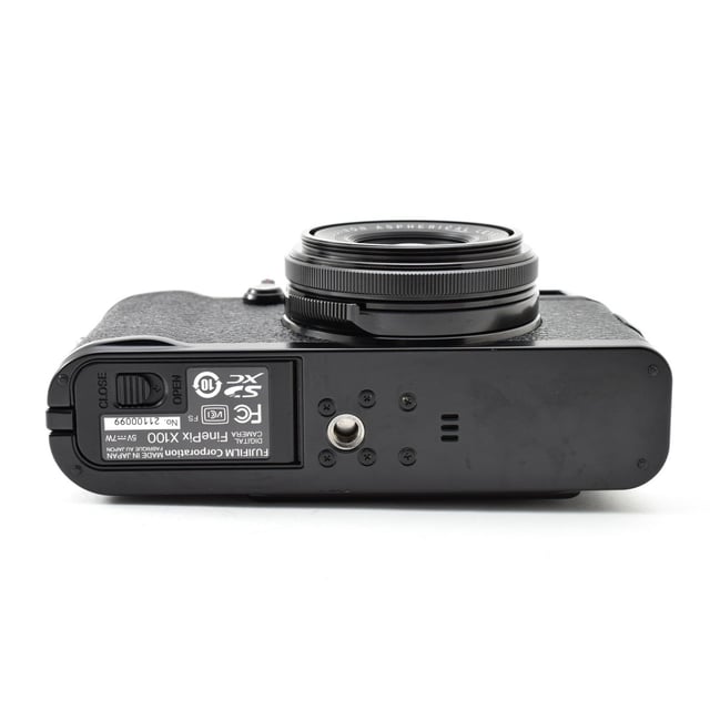 X100 BLACKリミテッドエディション