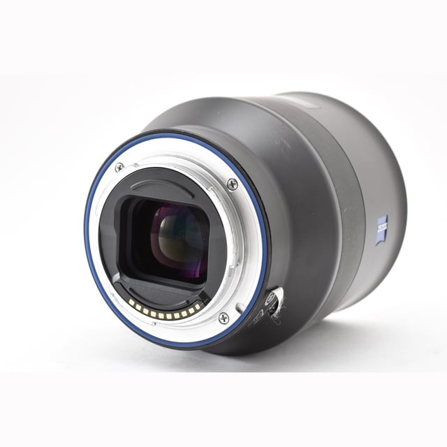 Batis 2/40 CF