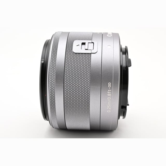 EF-M15-45mm F3.5-6.3 IS STM "シルバー"
