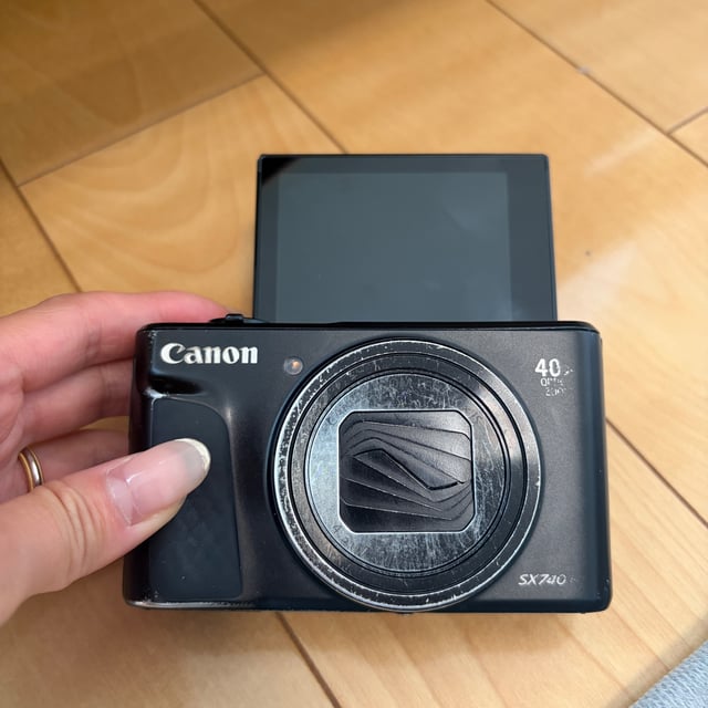 PowerShot SX740 HS "ブラック"