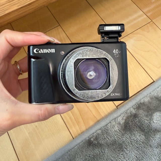 PowerShot SX740 HS "ブラック"
