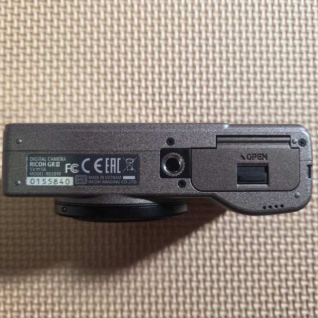 GR III(GR3) Diary Edition "メタリックウォームグレー"