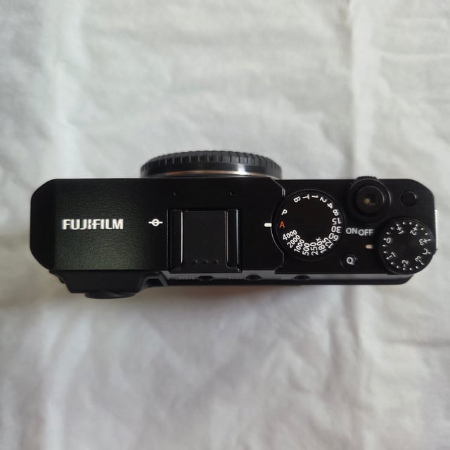 X-E4 ボディ "ブラック"