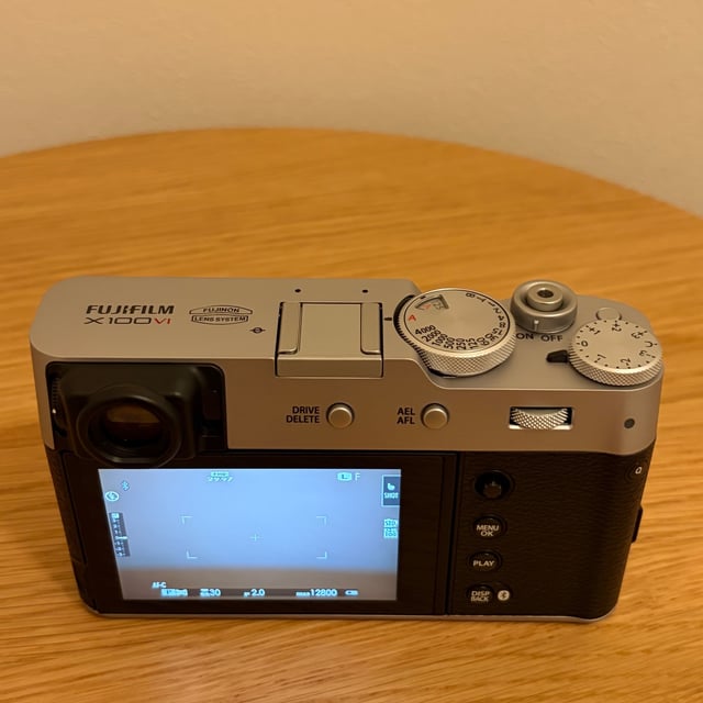 X100VI "シルバー"