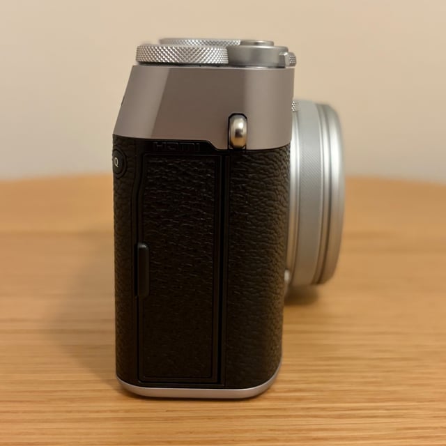 X100VI "シルバー"