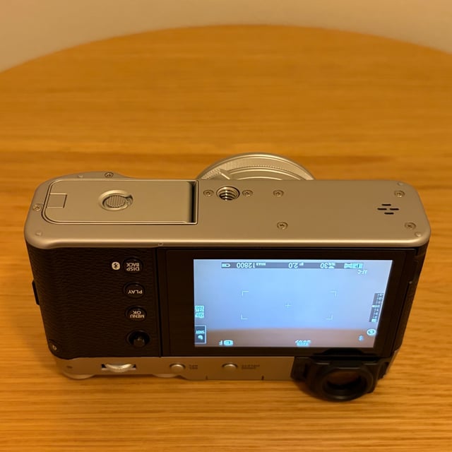 X100VI "シルバー"