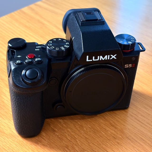 LUMIX S5 IIX(DC-S5M2X) ボディ