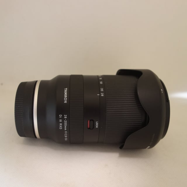 28-200mm F/2.8-5.6 Di III RXD ソニーE用