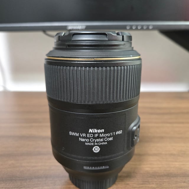 AF-S VR Micro-Nikkor 105mm f/2.8G IF-ED